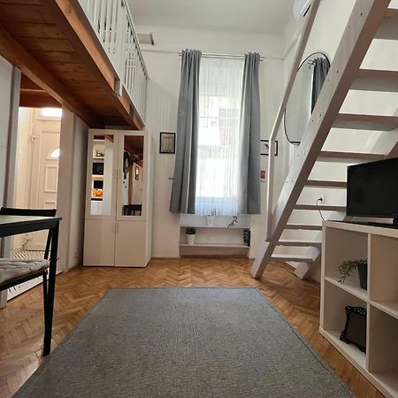 Lovely Little Loft Studio In The Heart Of Budapest Exterior photo