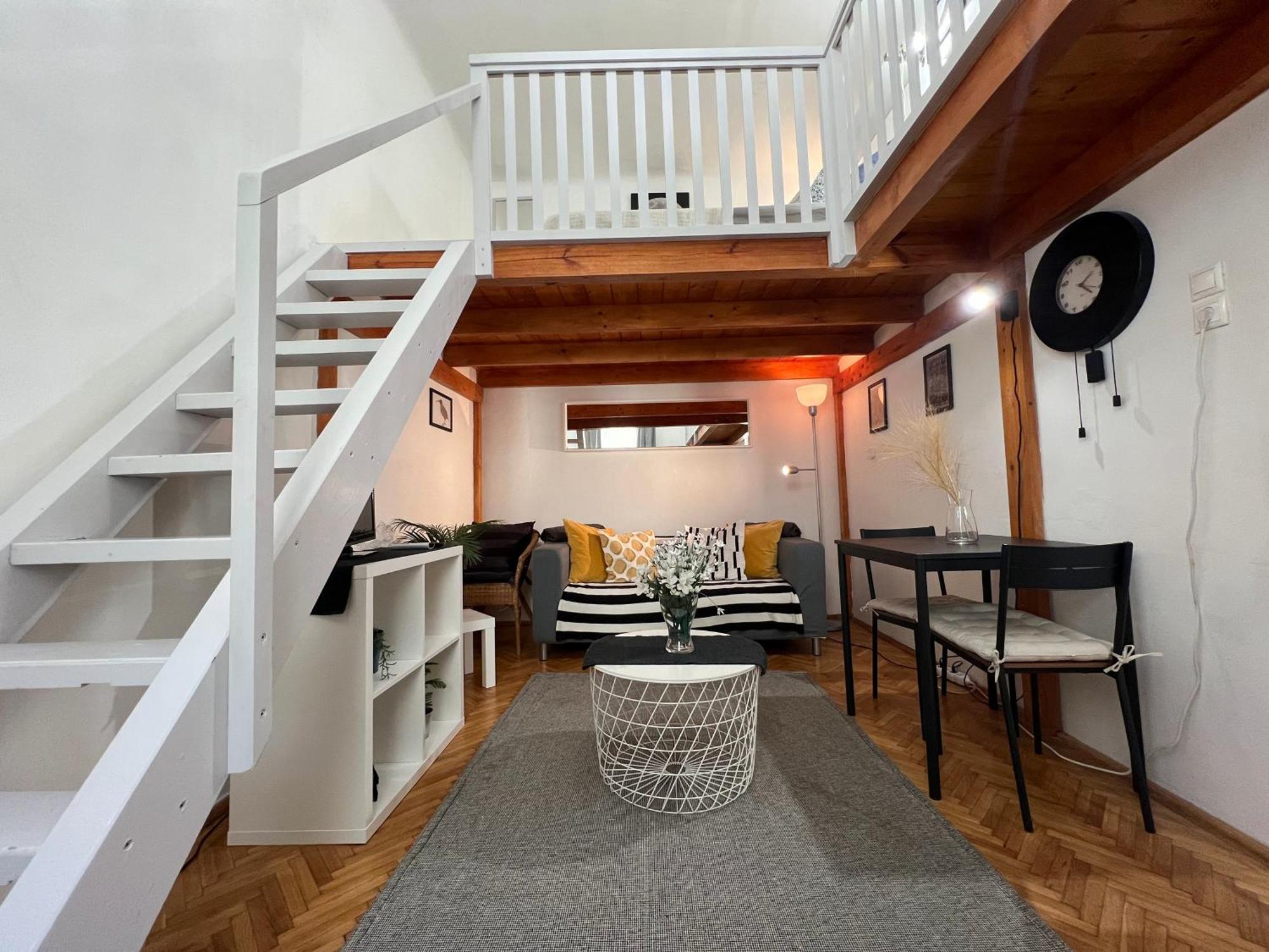 Lovely Little Loft Studio In The Heart Of Budapest Exterior photo